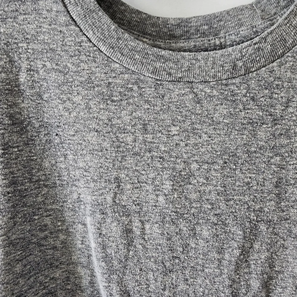sz 5 Old Navy‎ gray t-shirt minimalist basics neutral